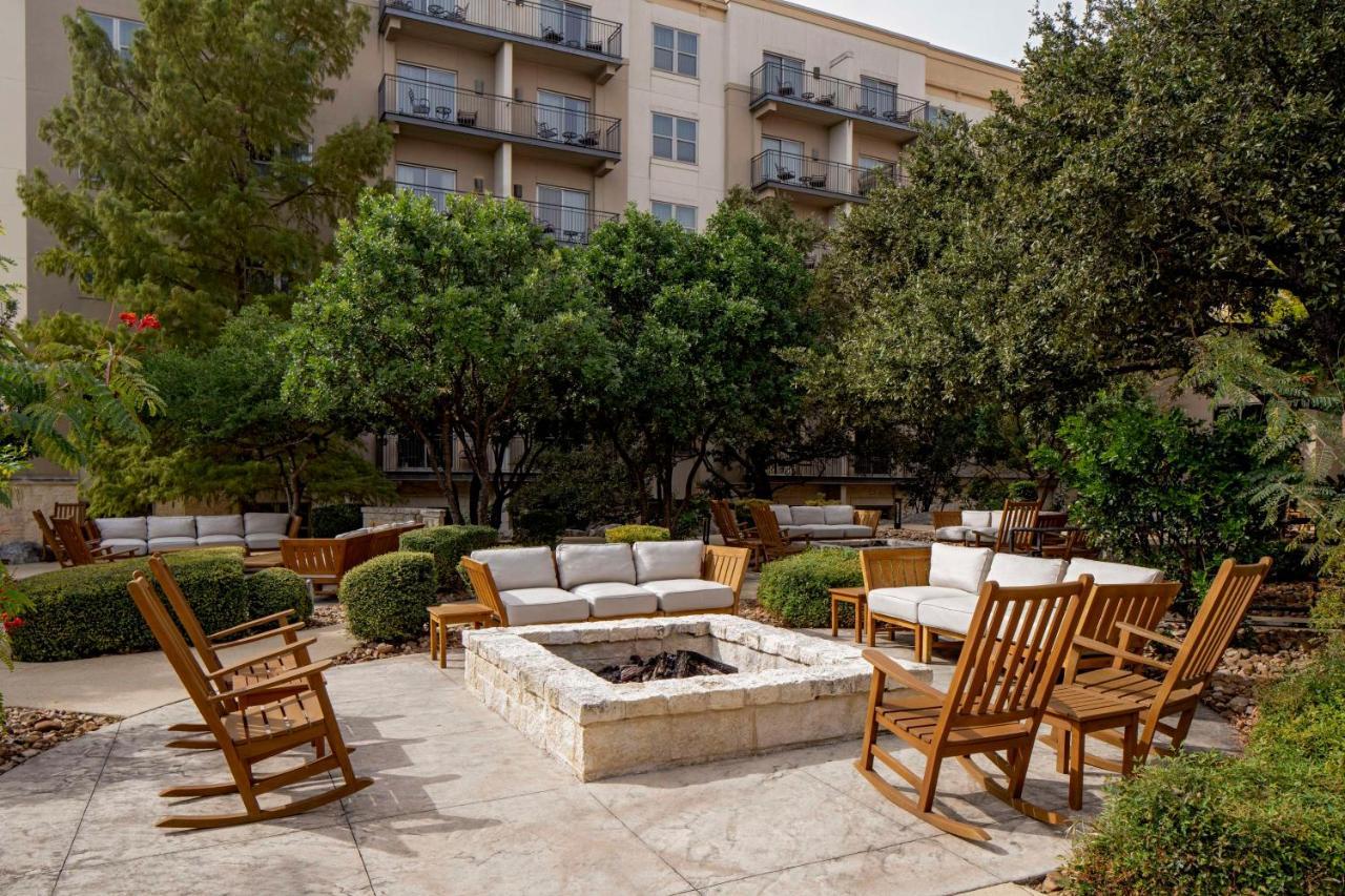 Hilton San Antonio Hill Country Hotel Bagian luar foto