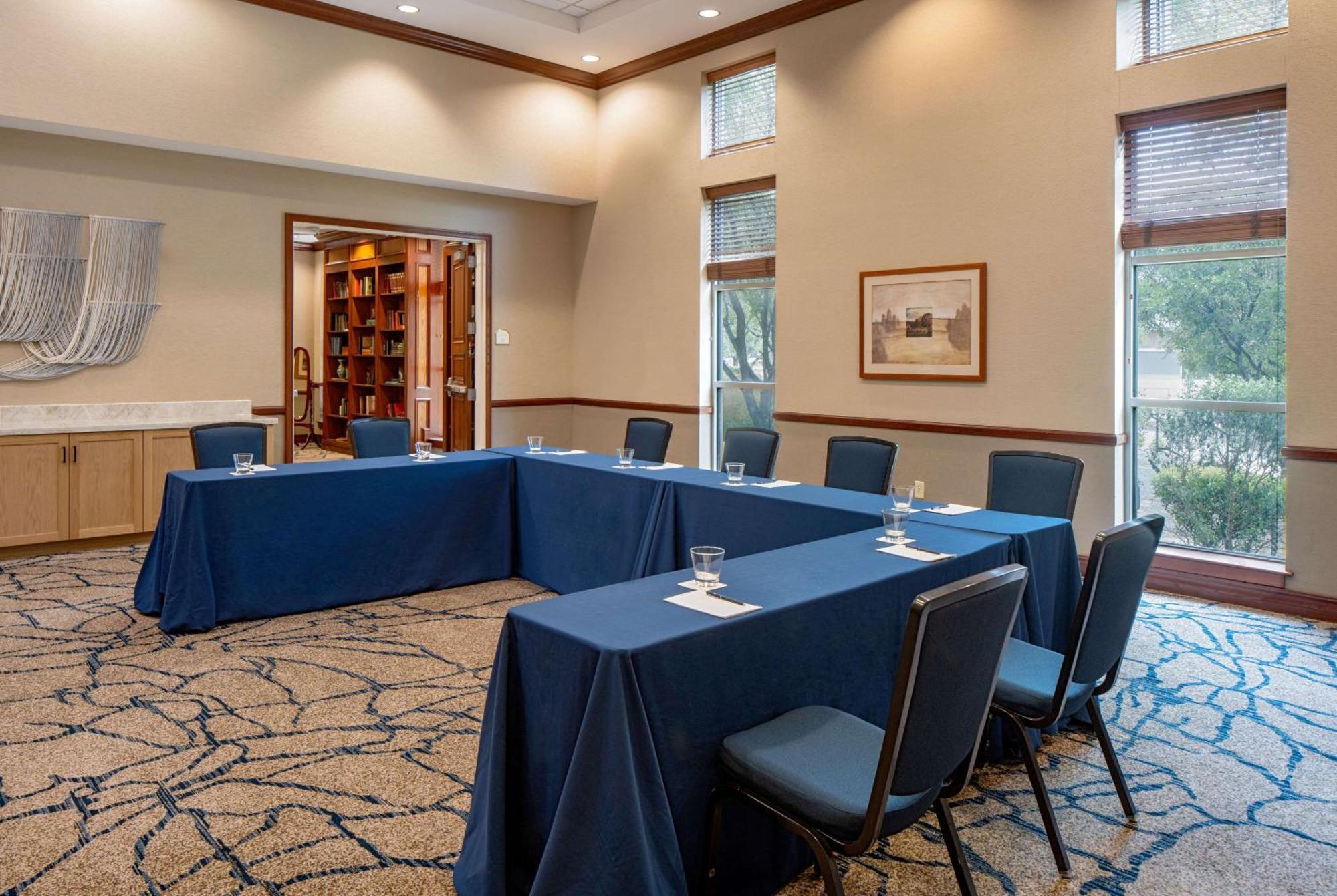 Hilton San Antonio Hill Country Hotel Bagian luar foto